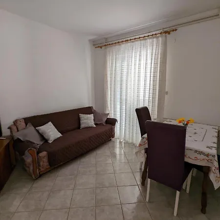 Bracic Apartment *